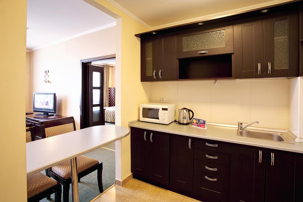 Hotel Tecadra Pipera Bagian luar foto