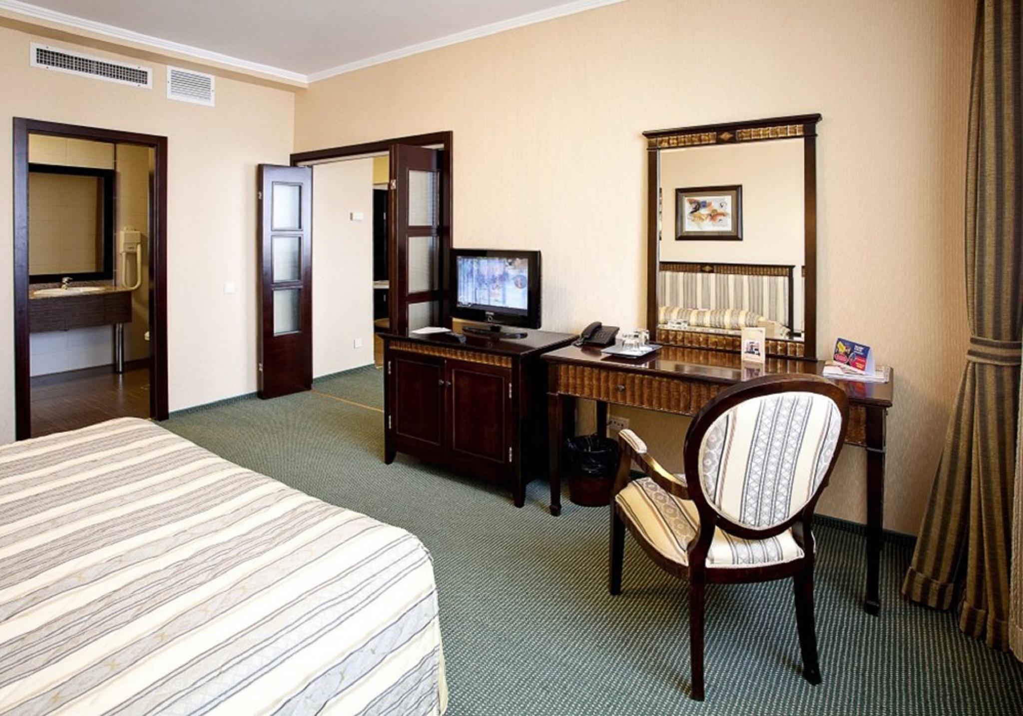 Hotel Tecadra Pipera Bagian luar foto